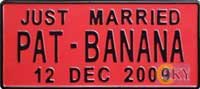 ป้ายทะเบียนข้อความคู่แต่งงานใหม่ PAT-BANANA